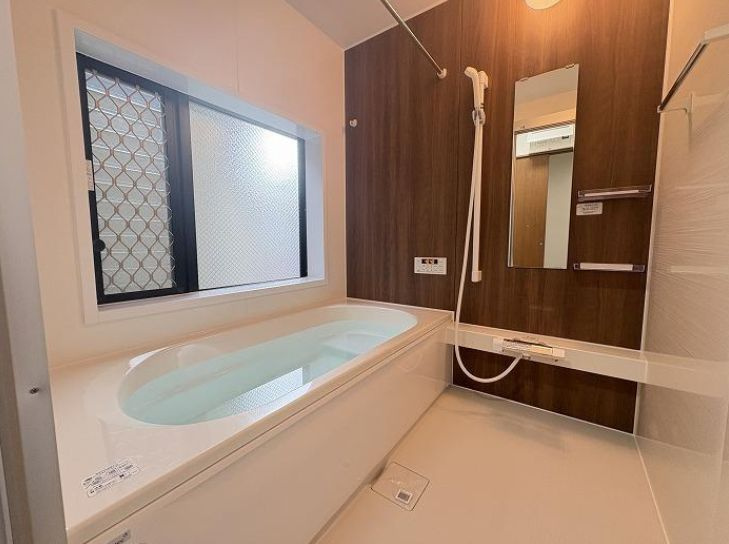 茅ヶ崎市香川4丁目　中古戸建の浴室|お風呂です