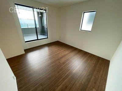 【洋室】 | 前橋市富士見町小沢 3号棟 | ２面採光の明るい洋室です。