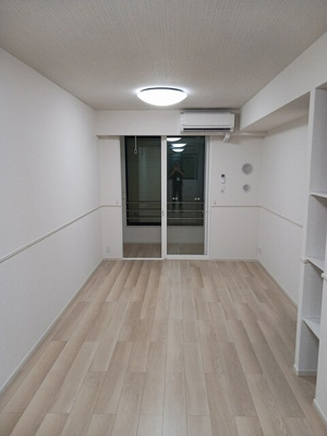 【居間・リビング】 | ラ　クラルテ　ｂ | おしゃれな居間です