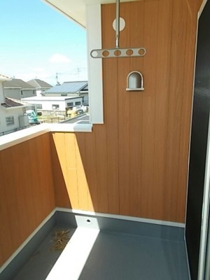 【バルコニー】 | アルカンシエルⅡ | 開放的で明るい空間を演出してくれるバルコニーです