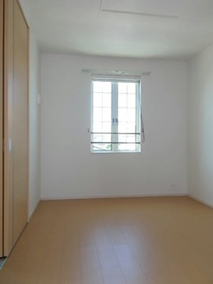 【洋室】 | アルカンシエルⅡ | 使い勝手のいい洋室です