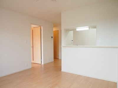 【居間・リビング】 | グランデール興浜Ⅱ | 使いやすいリビングです