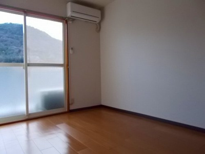 【内装】 | メゾン唐々 | 明るい色調の室内です