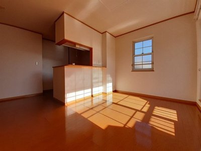 【居間・リビング】 | モーニンググローリーⅡ | ゆったりとしたリビングです