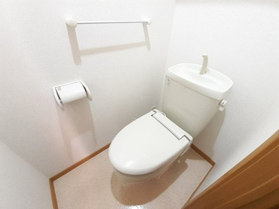 【トイレ】 | モーニンググローリーⅡ | 落ち着いた色調のトイレです