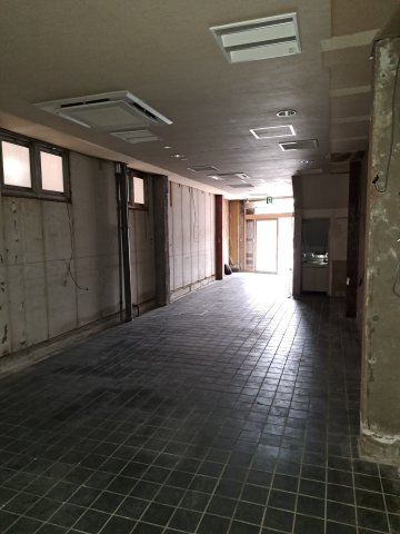 龍門堂１F店舗の内装