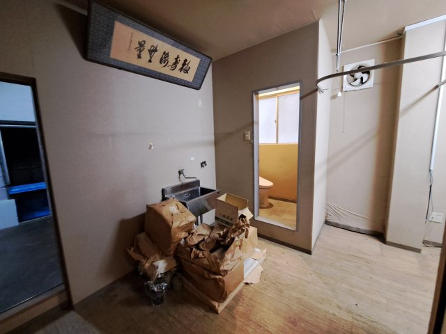 龍門堂１F店舗の内装