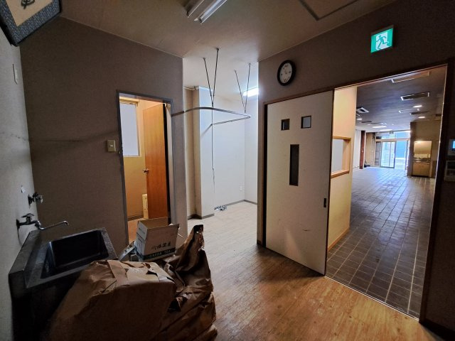 龍門堂１F店舗の内装