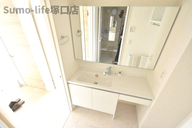 D-room西難波町の洗面所
