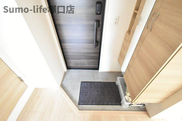 D-room西難波町の玄関