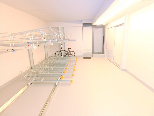 ラティエラ大森西のその他共用部分|屋根付きの駐輪場
