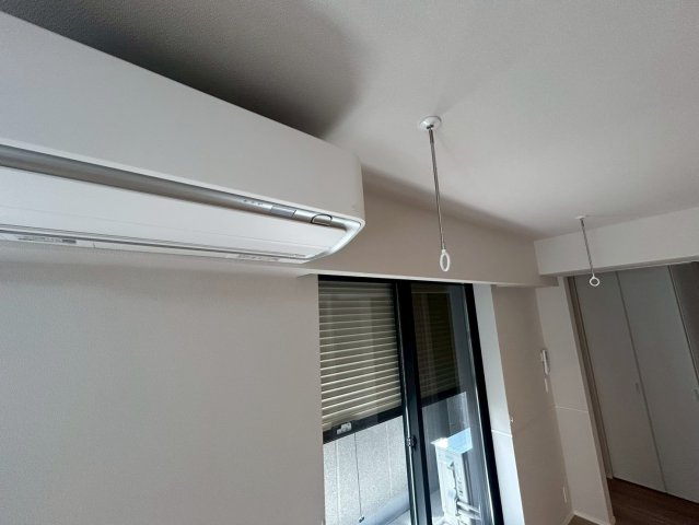 グランリュミエールの設備|★室内物干しフック／防犯シャッター★