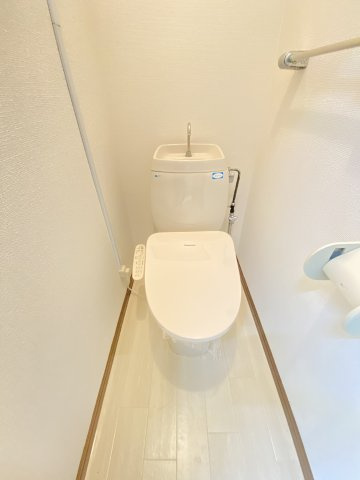 エスポワールのトイレ|温水洗浄便座付き