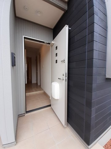 リブリオポラ　Ｃの玄関|落ち着いた玄関です