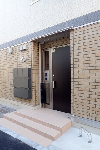 Dメゾン本駒込のエントランス