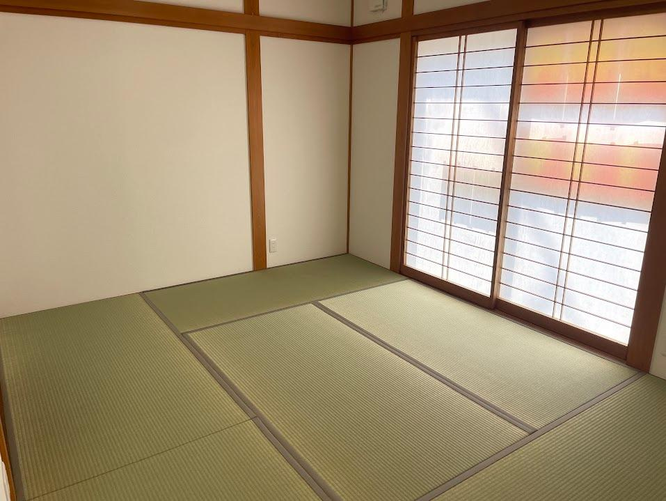 米沢市東【中古住宅】の和室|客間としてもお子様のプレイルームとしてもご活用頂けます。