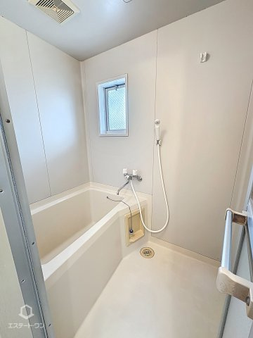 メゾンやまひこAの浴室