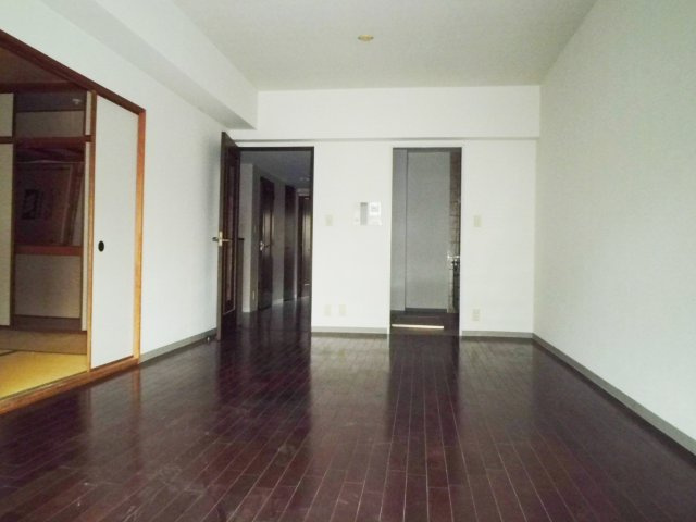 シュネルパークレジデンスの居間・リビング