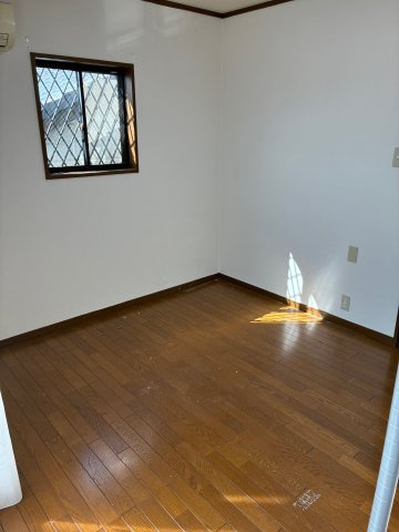 国玉通2丁目中古戸建の洋室