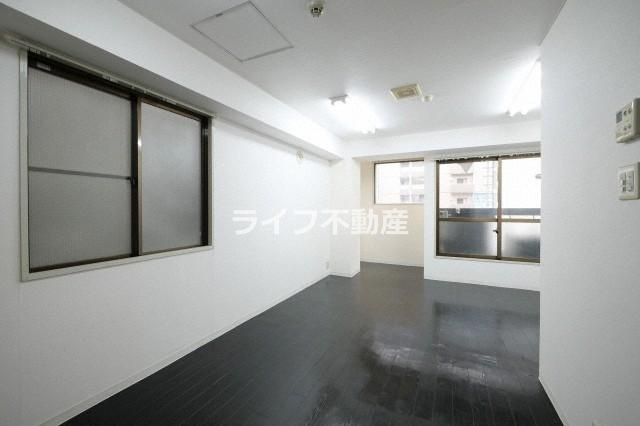 サンシャイン森ノ宮　仲介手数料無料の居間・リビング|リビングです