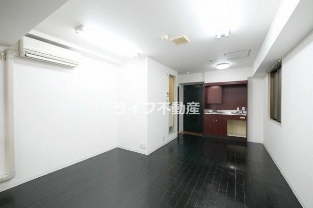 サンシャイン森ノ宮　仲介手数料無料の居間・リビング|ゆったりとした居間です