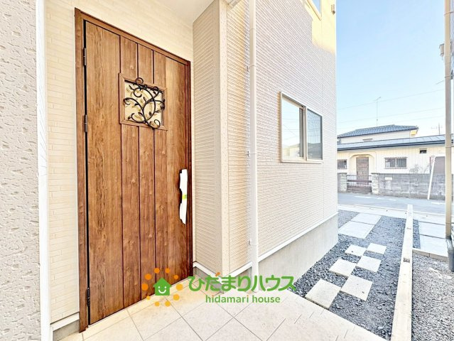 加須市久下２丁目　新築一戸建て　03　いろどりアイタウンの玄関