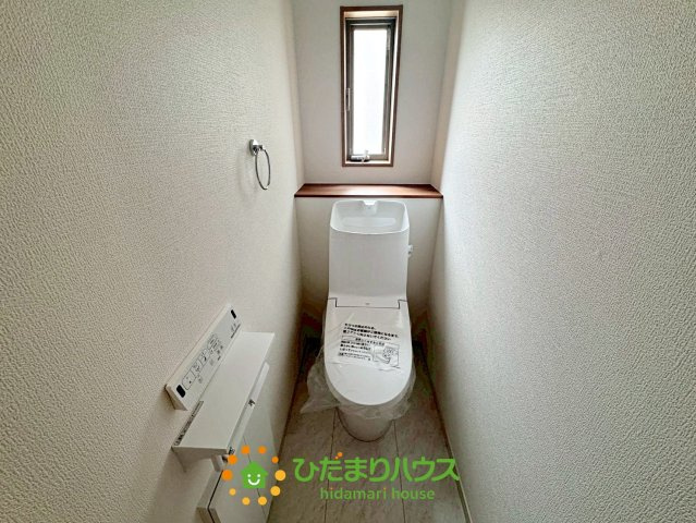 加須市久下２丁目　新築一戸建て　02　いろどりアイタウンのトイレ