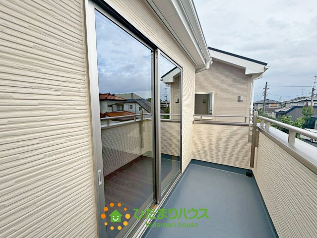 加須市久下２丁目　新築一戸建て　02　いろどりアイタウンのバルコニー