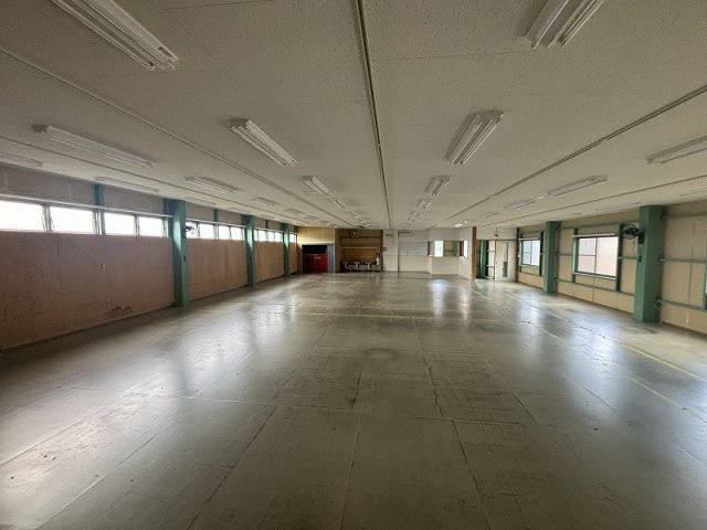 丹波市春日町古河　倉庫　の内装|明るい色調の室内です