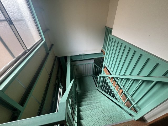 丹波市春日町古河　倉庫　の内装|明るい色調の室内です