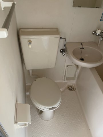 稲城市矢野口の賃貸マンションのトイレ