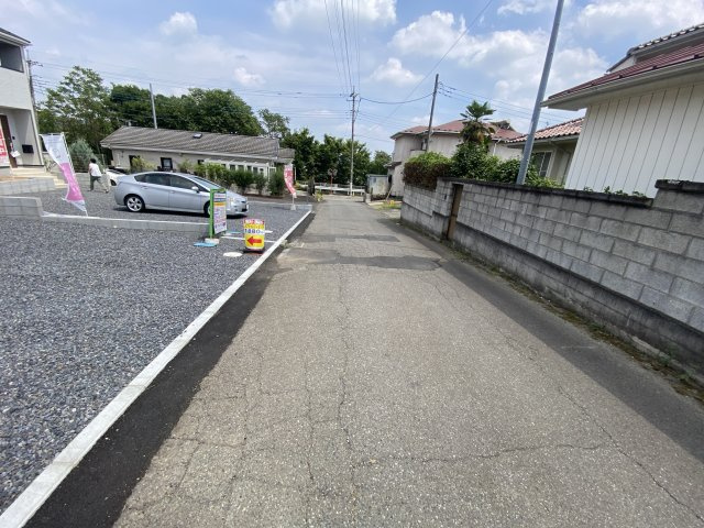 新築　みどり市大間々町桐原第5　クレイドルガーデン　１号棟の前面道路含む現地写真|現地写真　南側接道幅員約4.6ｍ	
