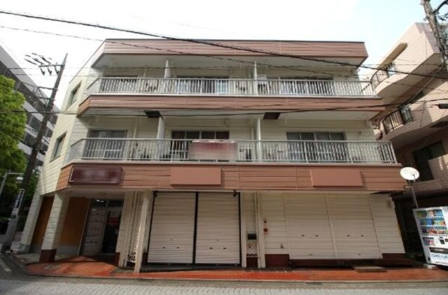 横浜市青葉区青葉台2丁目　一棟マンション　現況満室稼働中の外観