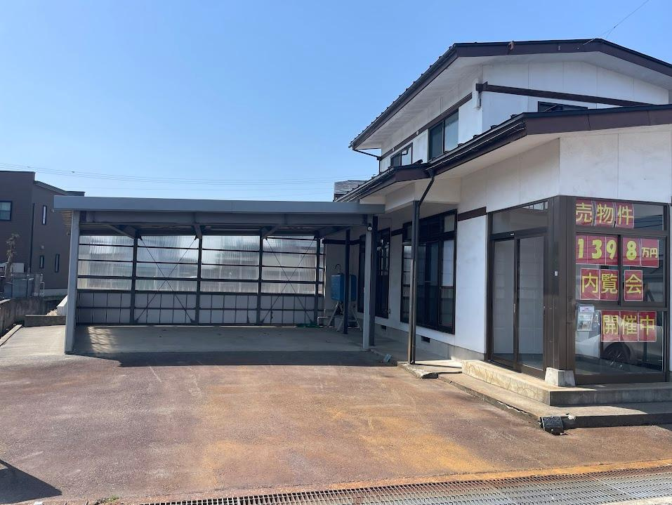 米沢市窪田町大字窪田の駐車場|カーポート付きの本物件は大切なお車を雨・雪から守ることが出来ます。