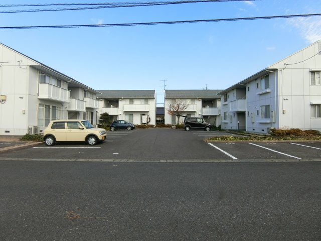 メゾンアムール　D棟の駐車場