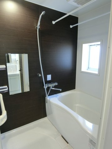 メゾンアムール　D棟の浴室