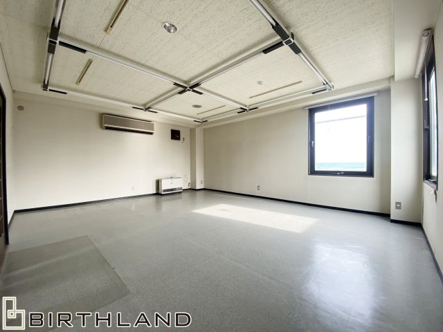 よねやビルの内装|３階