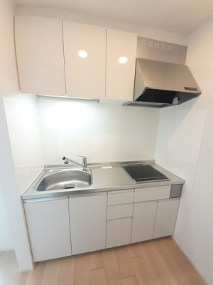 【キッチン】 | ホワイトウェイブ | コンパクトなキッチンで掃除もラクラク