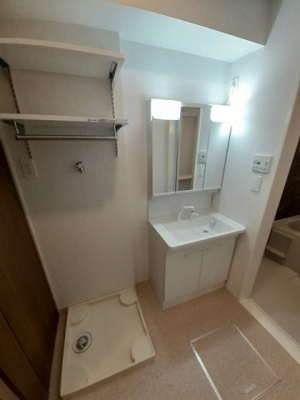 【洗面所】 | ホワイトウェイブ | 忙しい朝には欠かせない洗面所です