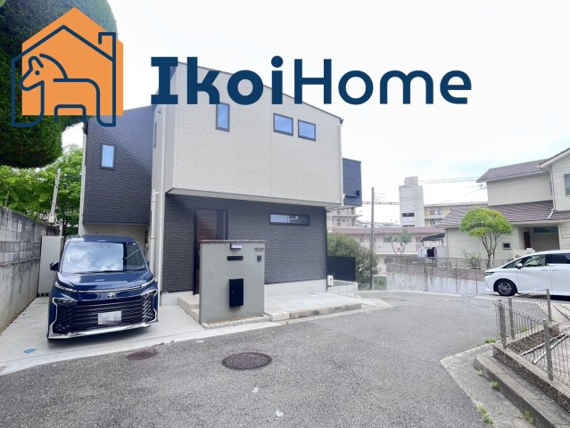 明石市朝霧南町4丁目　中古戸建のエントランス|～ご見学に関して～平日や夜間でもご案内可能。決まったお時間で身動きが取れない方も臨機応変に対応します