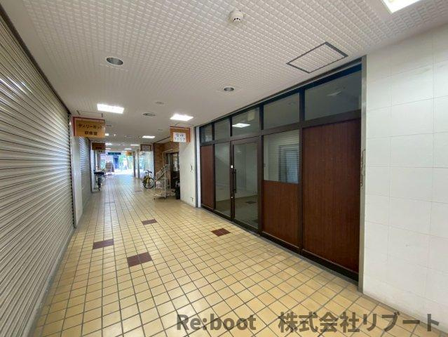 クレール市川のロビー