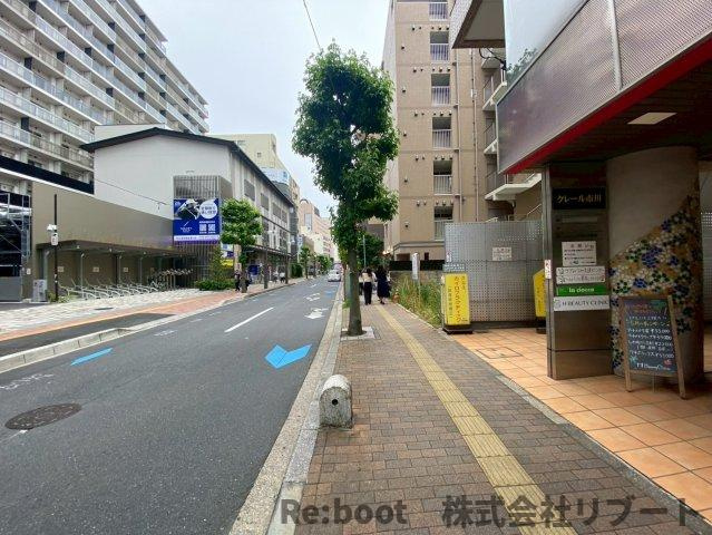 クレール市川の周辺