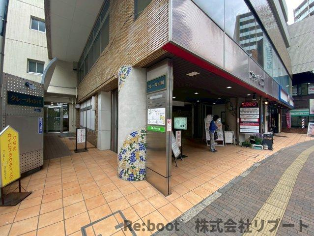 クレール市川のエントランス