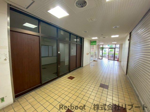 クレール市川のロビー