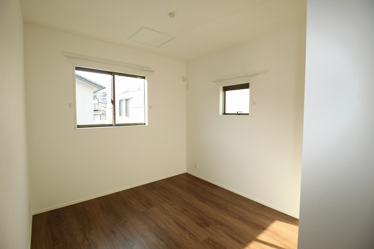 瀬戸南町２丁目　①　新築戸建　の洋室|2Ｆ　北西の部屋　5.1帖