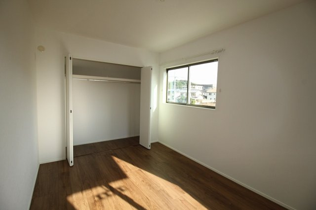 瀬戸南町２丁目　①　新築戸建　の洋室|2Ｆ　南の部屋　6.2帖