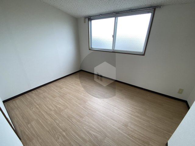 Mプラザ菱江の寝室