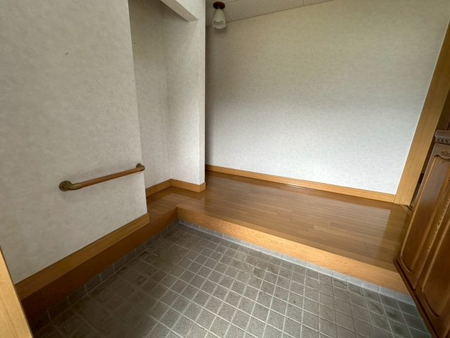 中村3丁目　中古戸建の玄関|広々とした玄関です♪