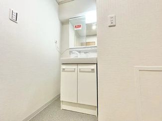 【独立洗面台】 | エバーグリーン金岡2号棟 | 洗面所です。