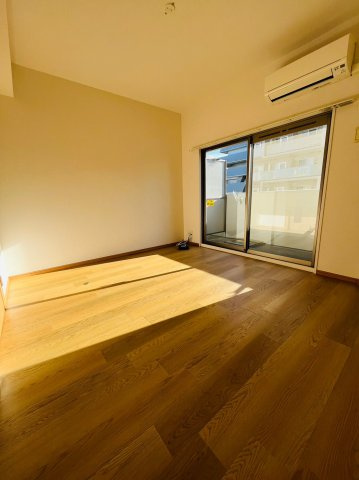 仲介手数料0円！！エコロジー栄レジデンスの居間・リビング